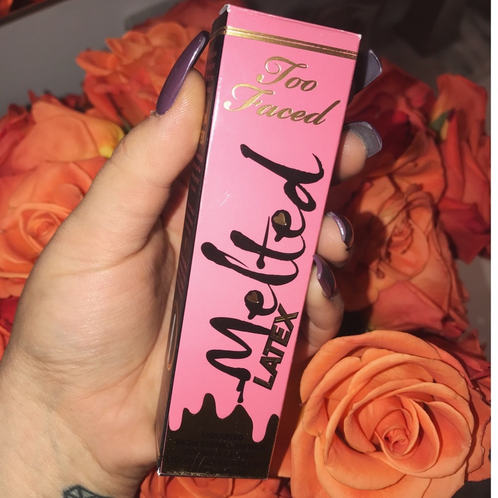 Too Faced Melted Latex  Lipgloss // Peekaboo 💖✨💄
